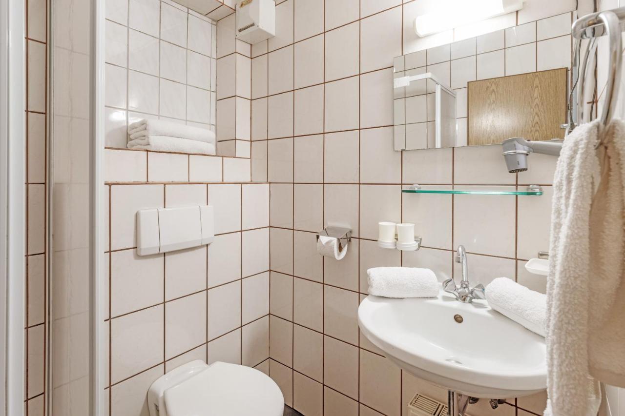 Doppelzimmer mit Balkon