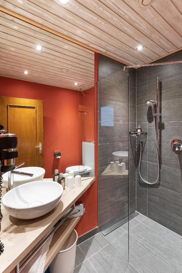 Single Room Shower,1126577610:JPEG